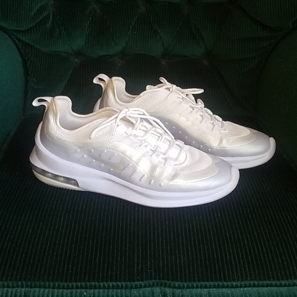 Womens Nike Air Max Axis AA2168-100 PhotonDust/Wht
